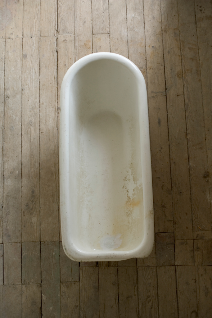 eco-friendly ways to save money in your bathroom